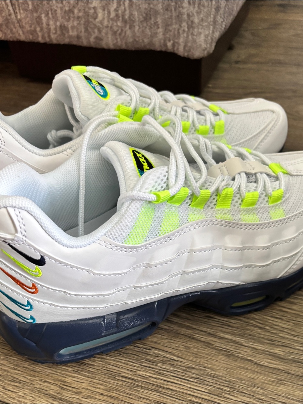 Size - 9.5 Nike Air Max 95 White with Neon Accents - Men's Shoes - Picture 7 of 8